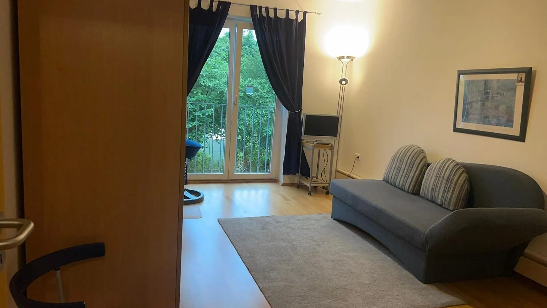 Gemuetliches Appartement In Neuhausen-Nymphenburg Monaco di Baviera 0*,